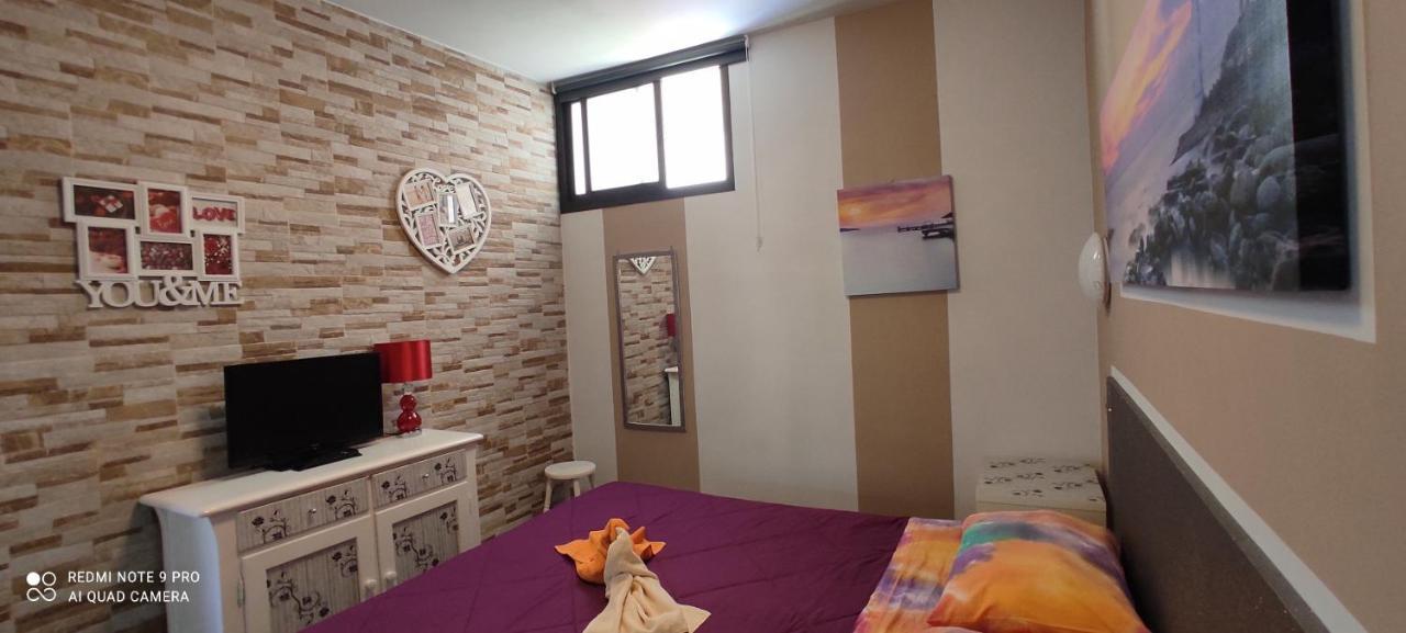 Mgt - Appartamento Sulla Spiaggia Con Terrazza Romantica Puerto Rico  Ngoại thất bức ảnh